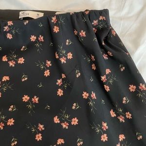 Hollister medium black skirt with roses